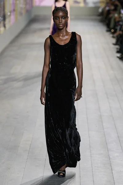 Look 57